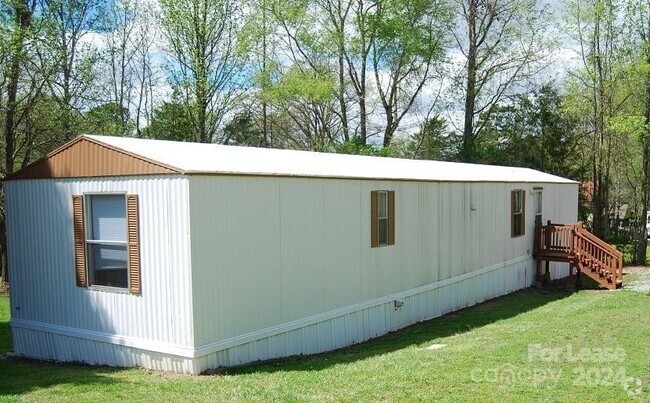 Building Photo - 3103 Cedarvale Rd Rental