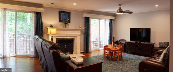 Photo - 2329 S Queen St