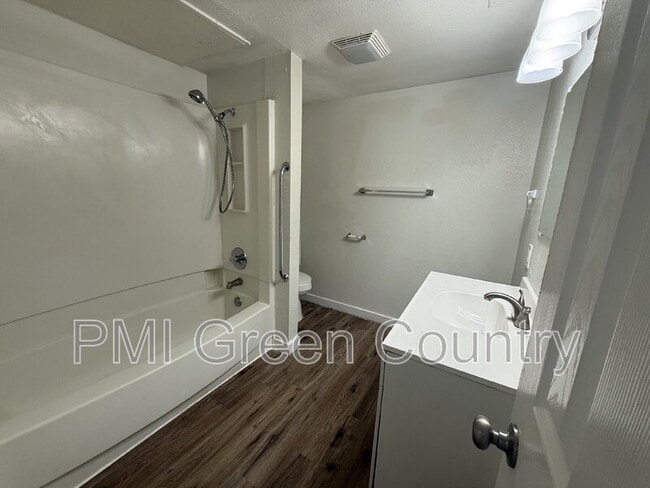 Photo - 917 N Yale Ave Unidad 116