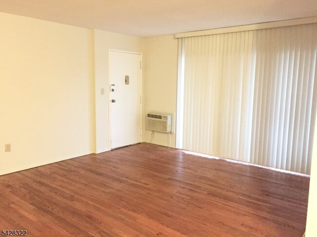 Photo - 28 Deanna Dr Unit 49