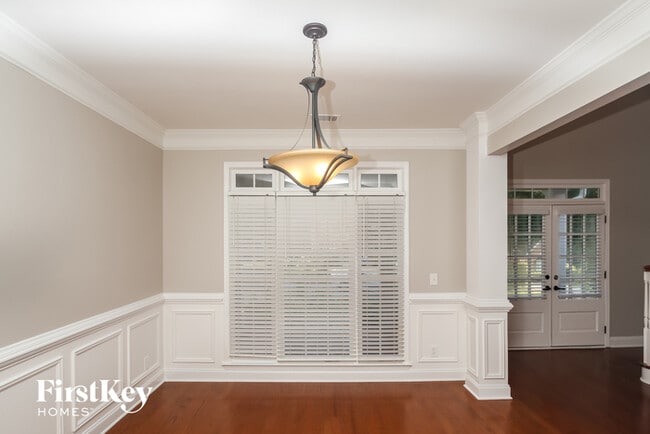 Photo - 274 Riverwood Way