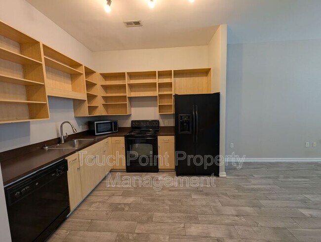 Photo - 1020 E 36th St