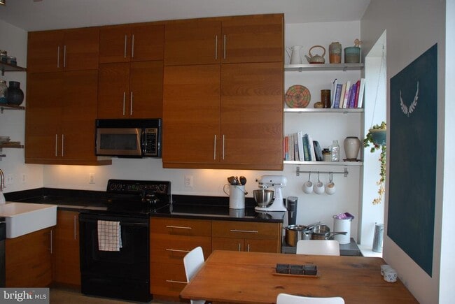 Photo - 1325 13th St NW Unidad 704