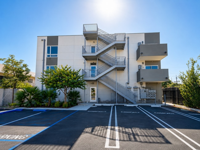 Building Photo - 9220 Compton Ave