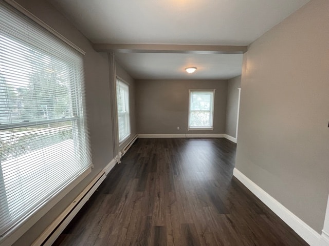 Apartment 4 - 625 E Burlington St