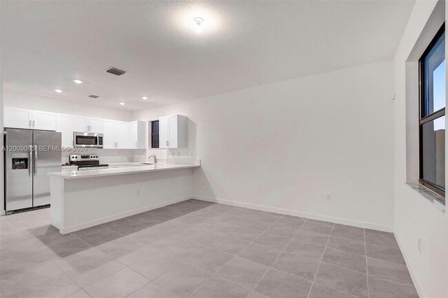 Photo - 13417 SW 285th St