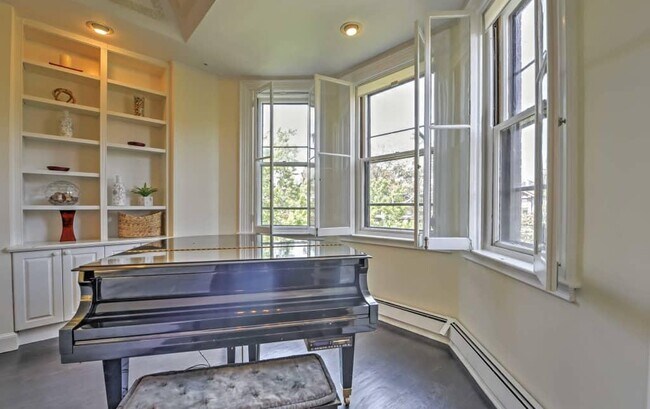 Photo - 230 Marlborough St Condo