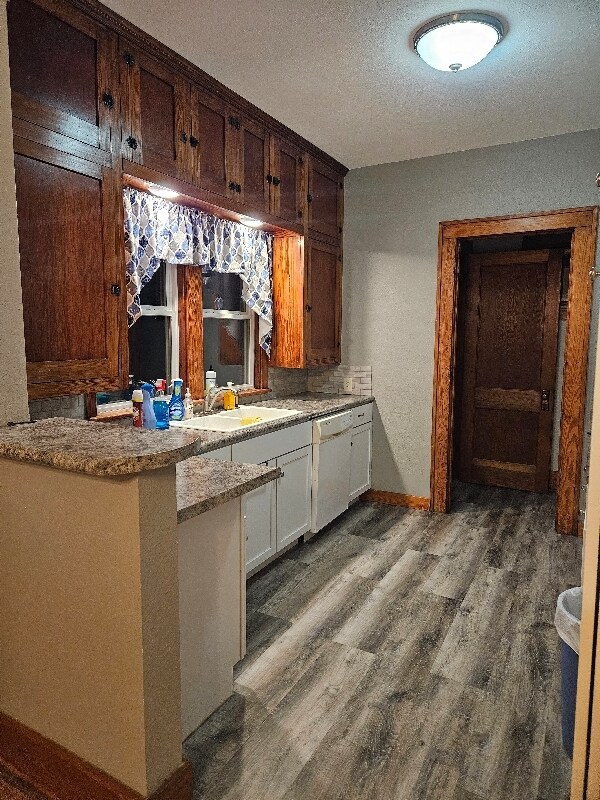 Photo - 402 E 5th St