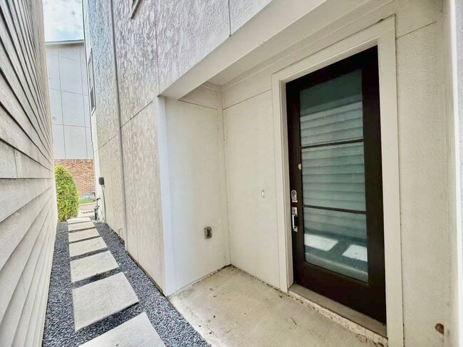 Photo - 1254 N Post Oak Rd