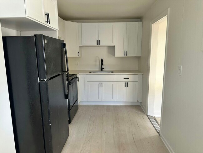 Photo - 1232 N Moline St