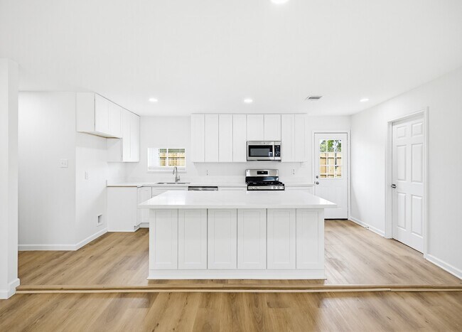 Photo - 7954 Glenvista St