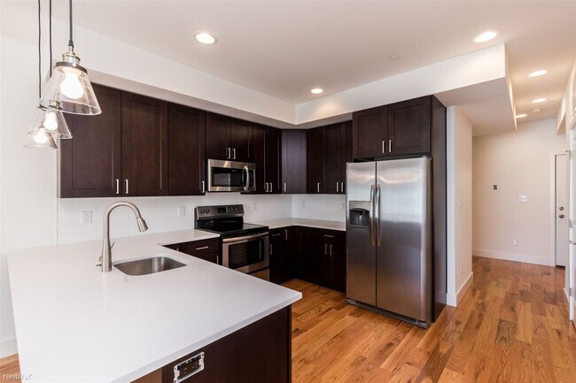 Photo - 2 br, 1 bath Triplex - 2308 E LEHIGH AVE U... Unit C