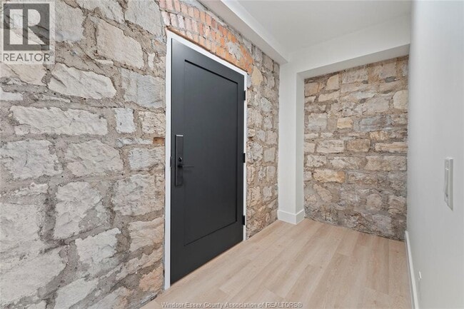 Photo - 247 Brock St Unité 101