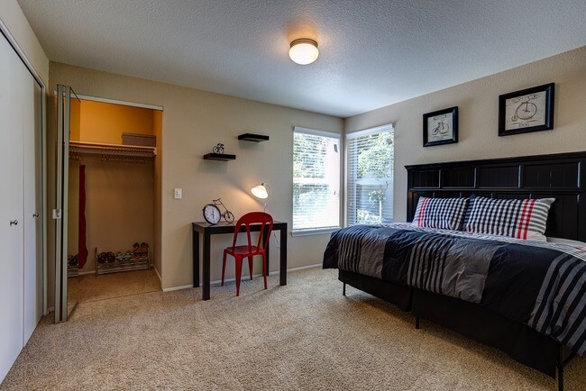 Commons at Dawson Creek Apartments