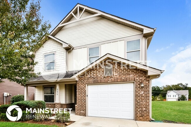 Building Photo - 6672 Woodford Ln