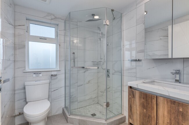 Photo - 1168 Pendrell St Unité 401