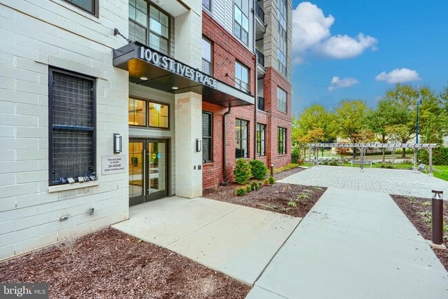 Building Photo - 100 St Ives Pl Unit 203