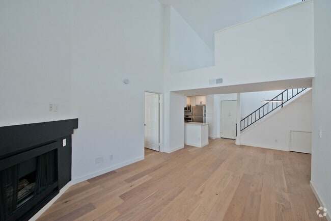 Building Photo - 5540 Owensmouth Ave Unit 312 Rental