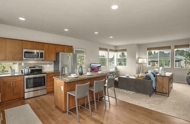 Photo - Fantastic and Private corner unit