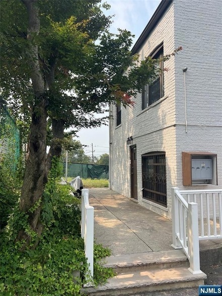 Photo - 432 Broad Ave