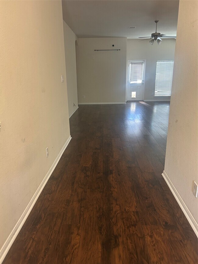 Photo - 8407 Broadleaf Ave
