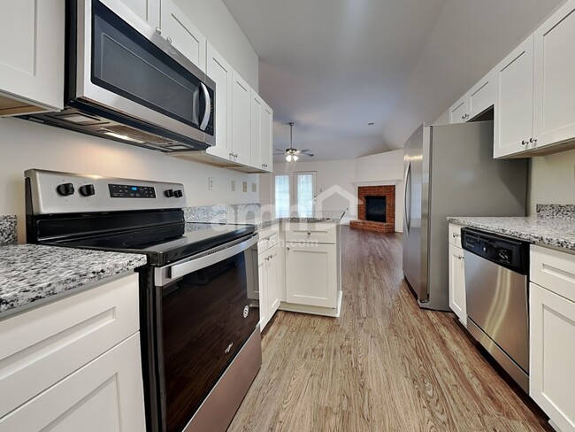 Photo - 4343 Shiney Point Cv