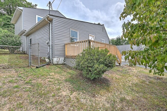 Photo - 4 Bedrooms 3 Baths Bristol TN