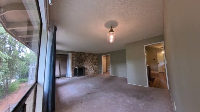 Building Photo - 19124 61st Place NE Unit Apt 2B