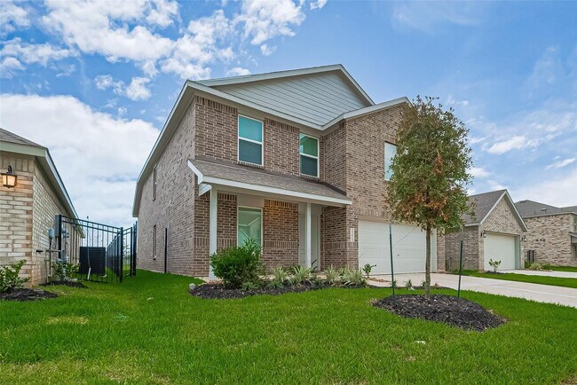 Building Photo - 27615 Village Cir Dr Rental