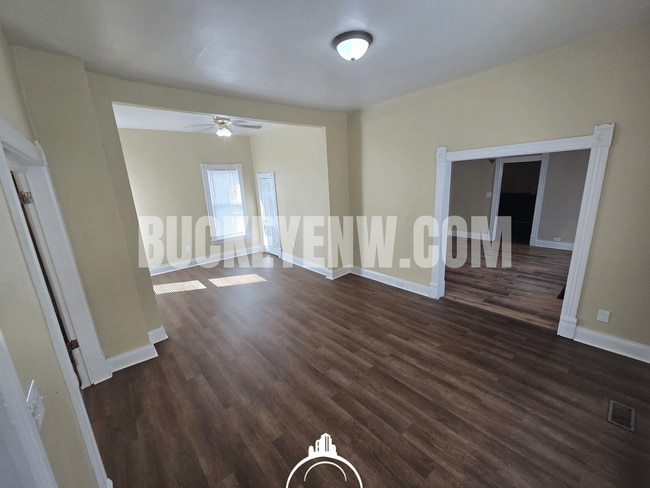 520 Raymer Blvd
