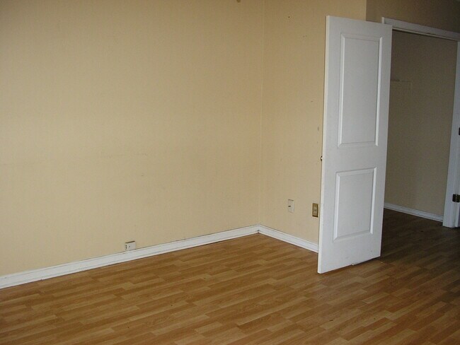 Photo - 804 W Town Ct