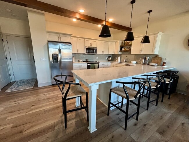 Photo - 6460 Galleria Dr