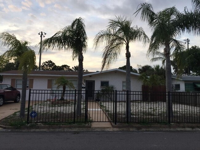 Photo - 3680 Whiting Dr SE