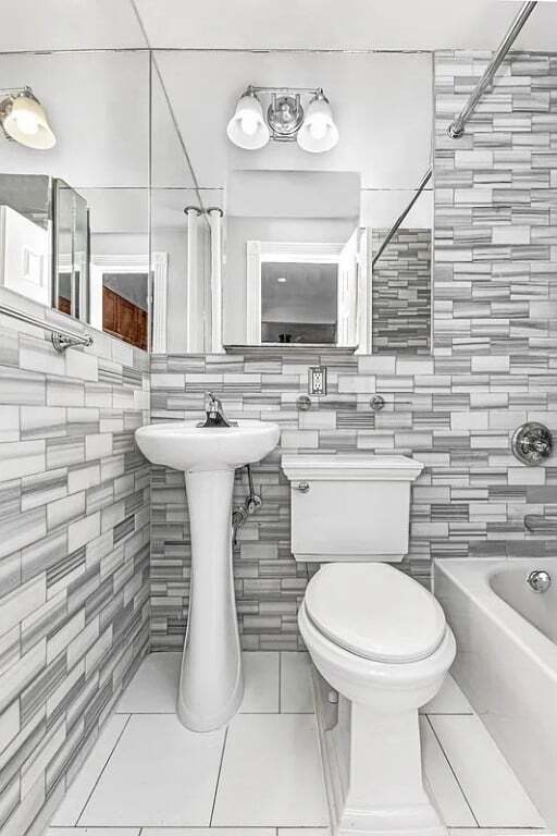 Photo - 380 E 10th St Unidad 02B