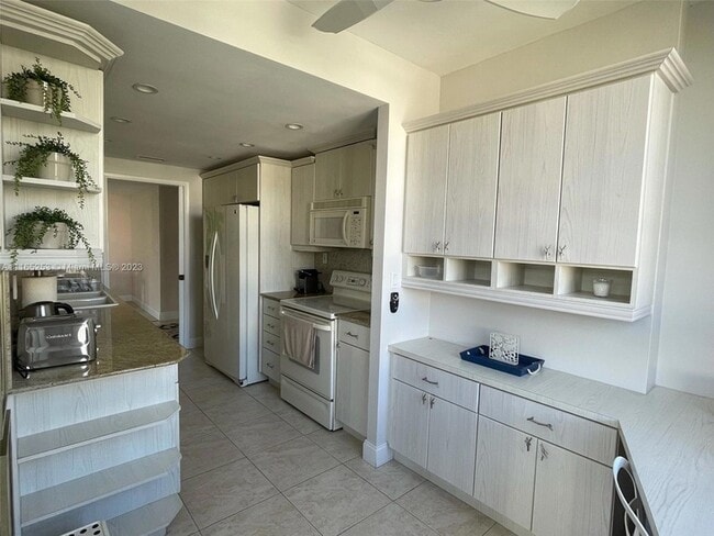 101 Crandon Blvd Unit 473