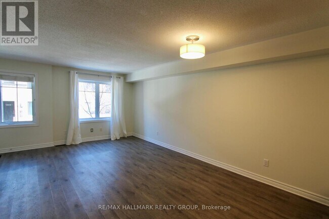 Photo - 126A Lindenshade Dr