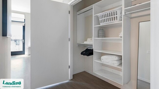 Photo - 2480-2522-2522 N Milwaukee Ave Unidad 364