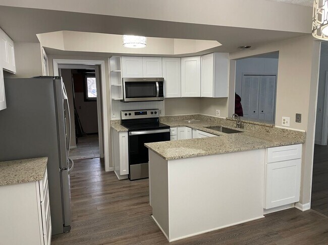 Photo - 6820 Fredmoor St