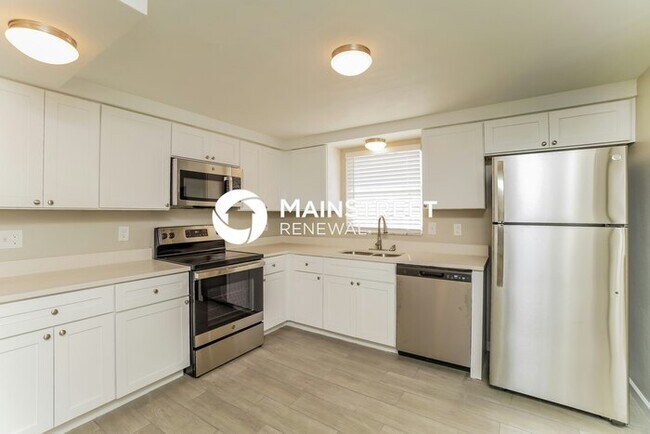 Photo - 3 Bedroom Pet-Friendly Home in Port Richey, FL with Main Street Renewal