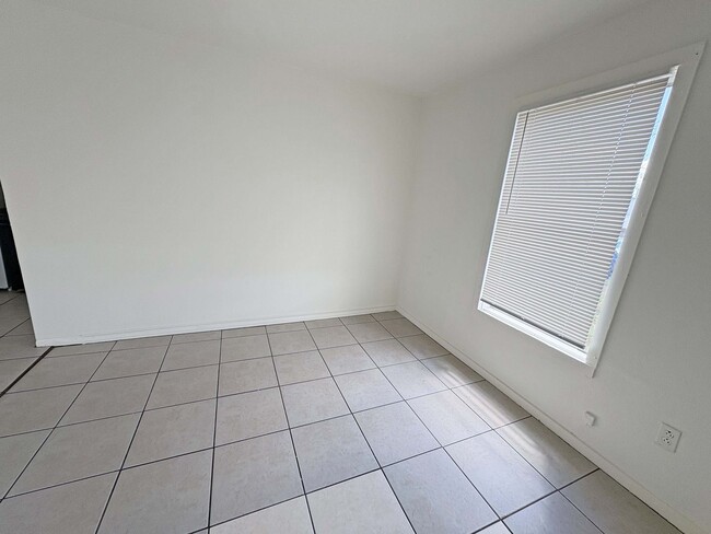 Photo - 700 N Leech St