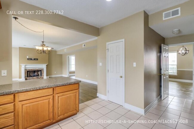Photo - 2073 Stone Bridge Dr