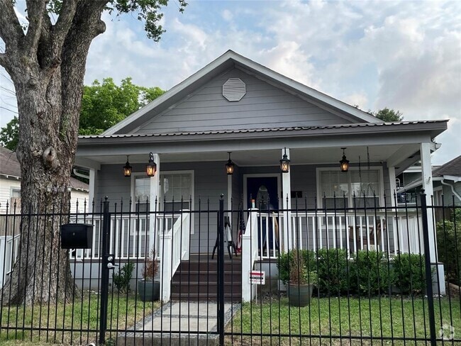 Building Photo - 4304 Garrow St Rental