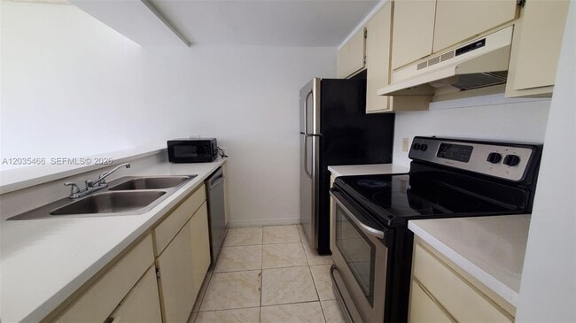 Photo - 8160 Geneva Ct Unit 412