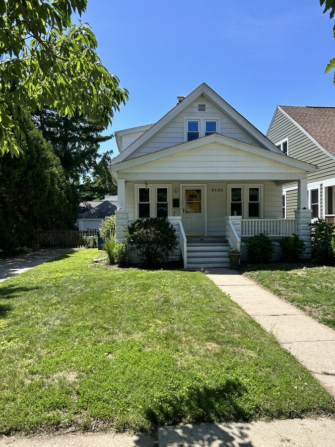 Photo - 5155 N Elkhart Ave