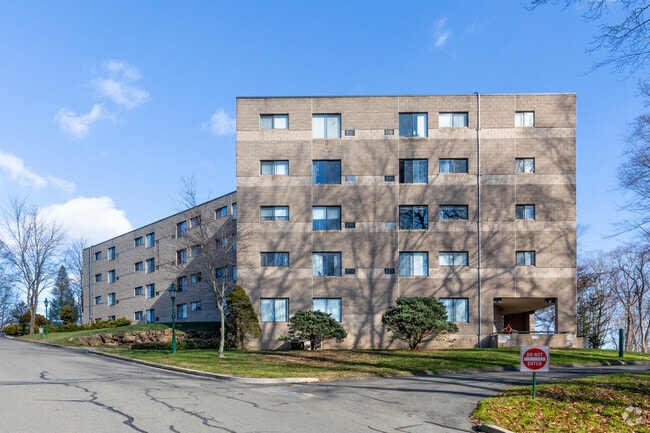 Photo - Woodview Apartments