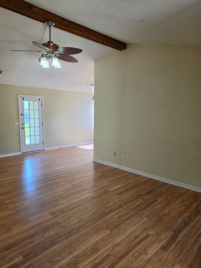 Photo - 620 Honey Ridge Ln