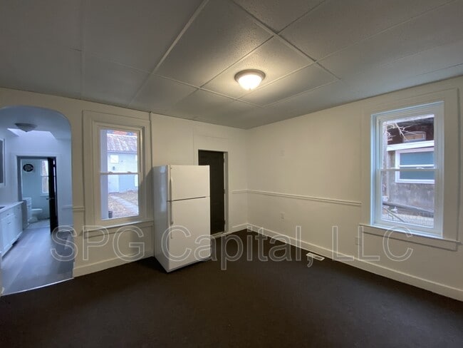 Photo - 254 Roosevelt Ave Unit 1