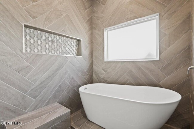 Photo - 956 Keenland Ave