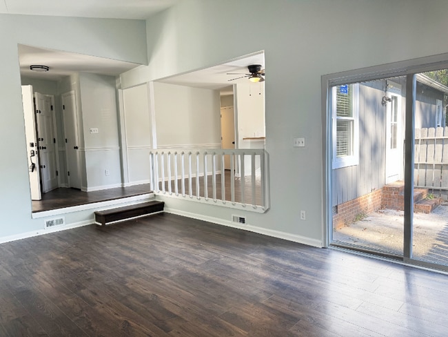 Photo - 599 Moriston Rd