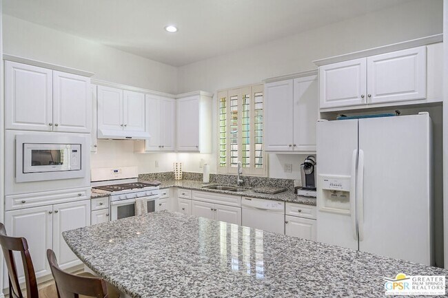 Photo - 39220 C. Negrete